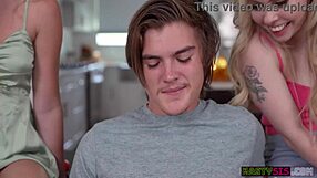 เฮ้ย Britt Blair กับ Haley Spades เล่นเฟติชครอบครัวเลี้ยง!