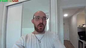 girl online lets me record fuck