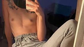 哇，尿裤子竟然这么性感，你敢信？