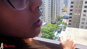 ruivinhha safada dando para o vizinho na sacada do hotel