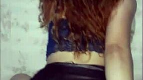 Você vê aquela latina grossa 18+ de saia curta pegando o pau do melhor amigo do marido enquanto ele trabalha?