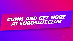 Euroslut nago publicznie: masturbacja na plaży z dużym łechtaczką złapana na gorącym uczynku