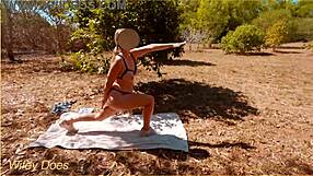 Milf dares nude yoga in public park