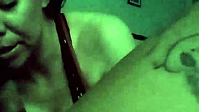 סלוטות לטיניות עושות דיפ תראוט רטוב על זין גדול