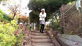 Wow! Cute Asian virgin teen tries first blowjob in car