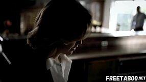 Hej, hočeš videt, kako Dillion Harper nabija stranko za nepremičninski posel?