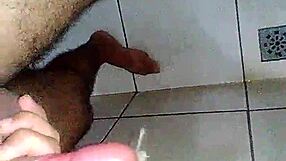 Garoto Se Masturbando Depois Do Banho