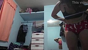 Un rapidito con mi cuñada, casi nos descubren en shorts.