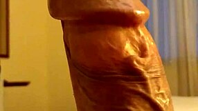 An amateur shares her homemade masturbation video