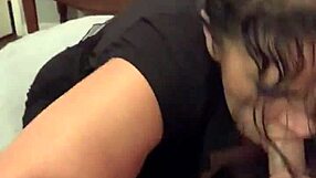 Good girlfriend really knows how to suck me off in homemade video