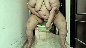 Coolmarina Tears Her Pussy After Wetting Herself