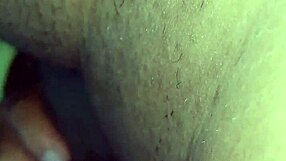 Loira gostosa faixa marrom curte rola do professor no tatame