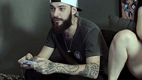 Lis får sæd i munnen fra Matheus og Titto