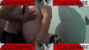 This is how she enjoys being eaten before dinner to get juicy and cum on her friend's face