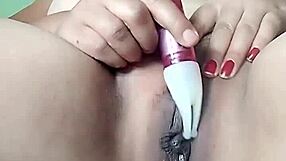 Pornstar Poosoo Getting Horny Detailed Scene