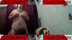 This is how she enjoys being eaten before dinner to get juicy and cum on her friend's face