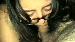 maria gives a relaxing massage to my body