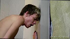 Гей секс трах с собственным хуем и бесплатные мужики порно видео без скачивания дома