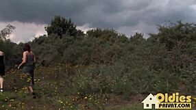 老德国熟女在高清户外操