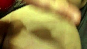 Se graba mientras follo a esta culona argentina con enormes tetas