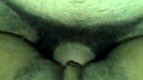 Me dan duro y me devor� su verga