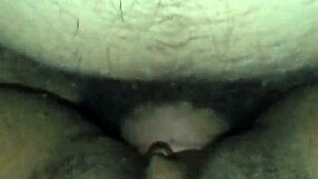 Me dan duro y me devor� su verga