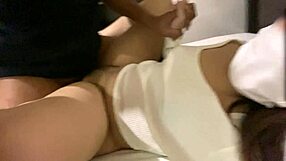 เฮ้ย ดูสาวไทยน่ารักโดนครีมพายฮาร์ดคอร์ในวิดีโอโฮมเมด 😈🍆