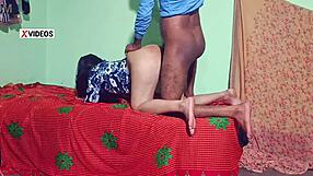 Pasangan Comel Desi Hentam Kuat Dalam Video