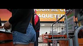 spying on that amazing culo at the super