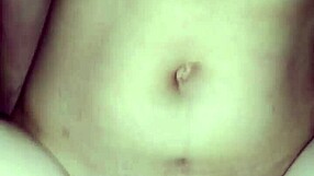 Nhe thoi gay cu anh discusses his experiences in a casual chat.