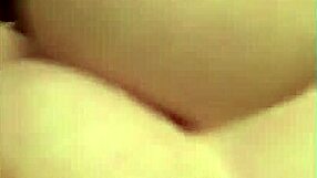 Ebony Babe Toys Herself On Webcam