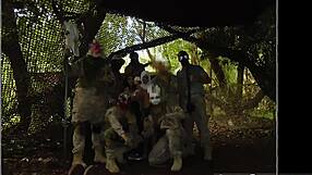 Arabische 18+ Schönheit lässt sich zum ersten Mal zu Hause die enge Muschi lecken