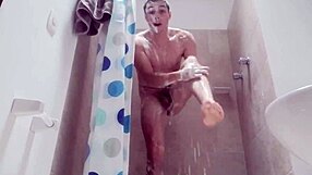 shemale bathing in quarantine in cali colombia.