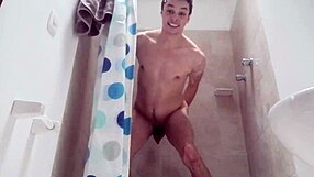 shemale bathing in quarantine in cali colombia.