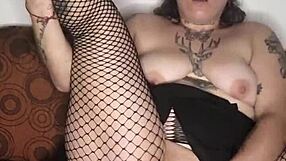 Deepvane Putita Masturbates Solo And Squirts Hard!