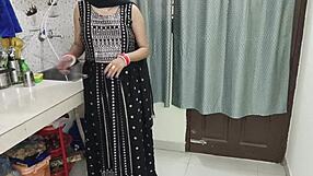 Hey, smukke nygifte kone blev så liderlig, at hun kneppede sin stedbror!