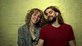 로만과 세라피나가 자연에서 블로우잡과 도기스타일에 복종