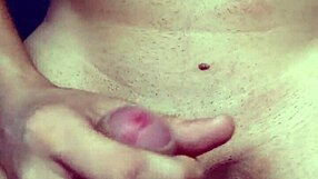 Una Verga Gruesa Y Jugosa Provoca Orgasmo Con Creampie Y Masturbación