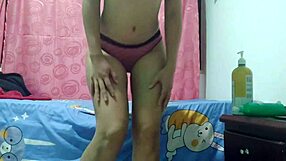 Madam Sexy Teen Shows Her Feet