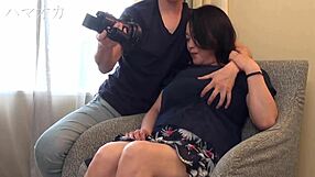 Hai Mai Visto una Bambola Giapponese Così? Così Calda! 🔥