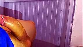 Moja pasierbica uwielbia mnie zadowalać ciasnym uściskiem