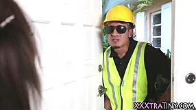 娇小美女户外颜射