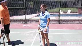 Сладка тийн 18+ разкъсана от треньор с чудовищен кур след потен тренировка