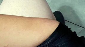 i flashed at laundry mat to mature lady who looked surprised