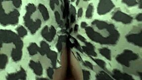 Want to see pissing in leggings in the bathtub?