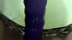 Want to see pissing in leggings in the bathtub?