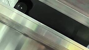 i flashed at laundry mat to mature lady who looked surprised