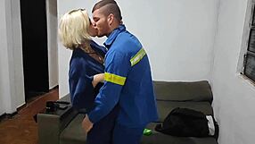 Russah Chamo Eletricista E Deu Pra Ele Gostoso