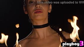 Teen Elilith Noir Poses Naked After Striptease!