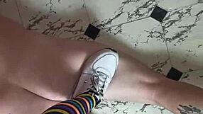 my slave worships my feet then i break his balls